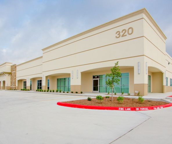 320 Barnes Dr, San Marcos, TX 78666